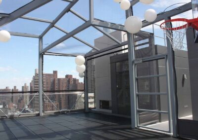 Enclosed Mesh Rooftop Structure in Manhattan